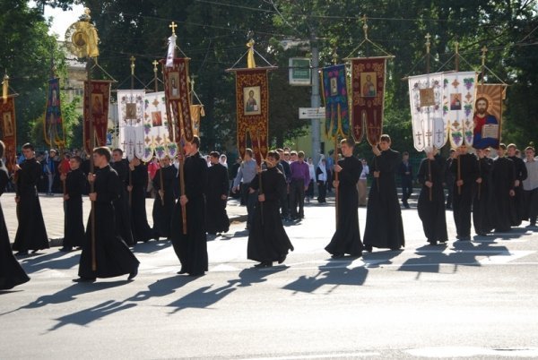 Хресний хід у Луцьку. ФОТО