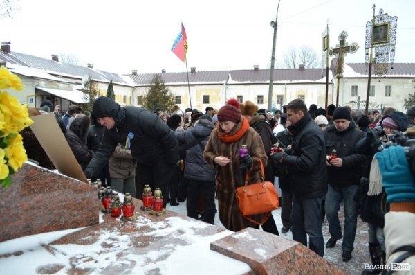 У Луцьку вшанували євромайданівців, убитих в Києві. ФОТО
