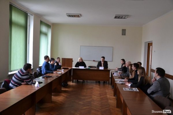 В СНУ вирішили, що політологія, економіка та право на міжфаці непотрібні, громадськість - проти. ФОТО