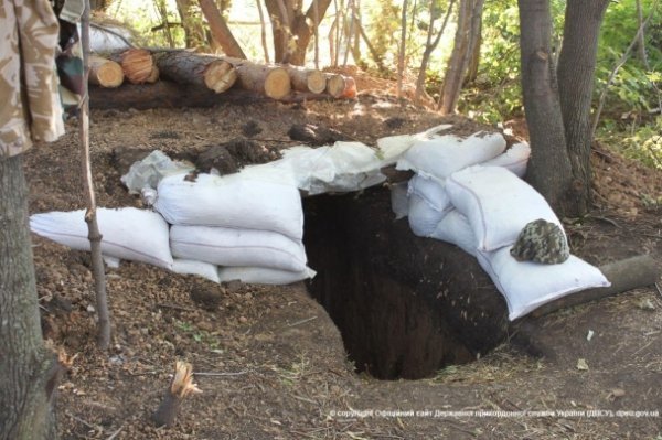 Прикордонники своїми силами зводять «стіни Коломойського». ФОТО