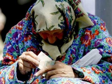 Хотіла купити цукру: на Волині обікрали бабусю