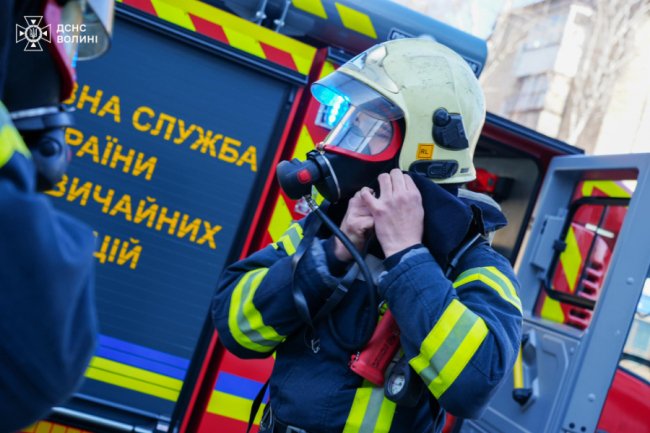 У Луцьку в спорткомплексі ВНУ виникла пожежа