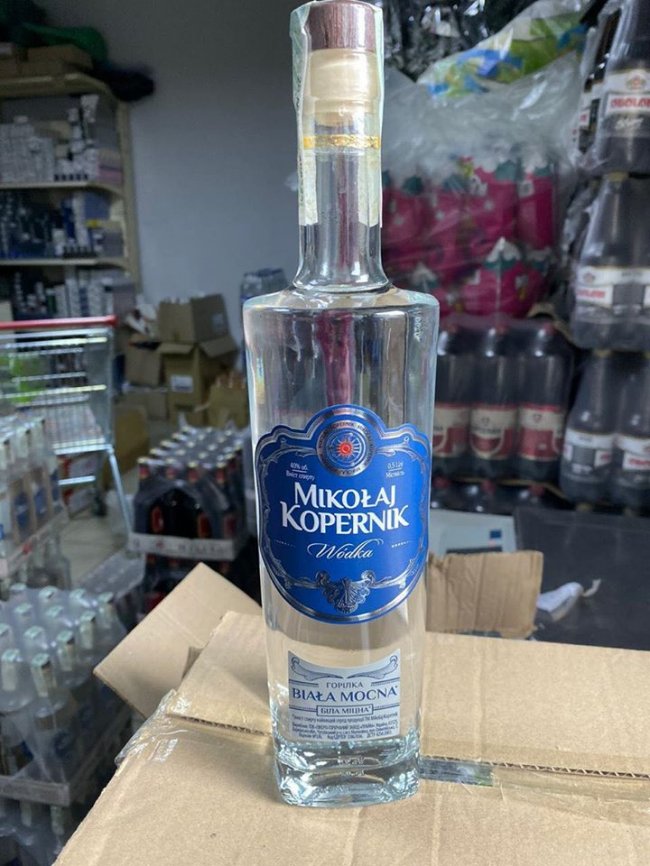 В Устилузі вилучили контрафактний алкоголь відомих брендів