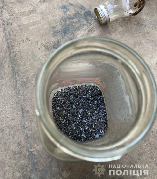 У волинянина вдома під час обшуку вилучили зброю та наркотики. ФОТО