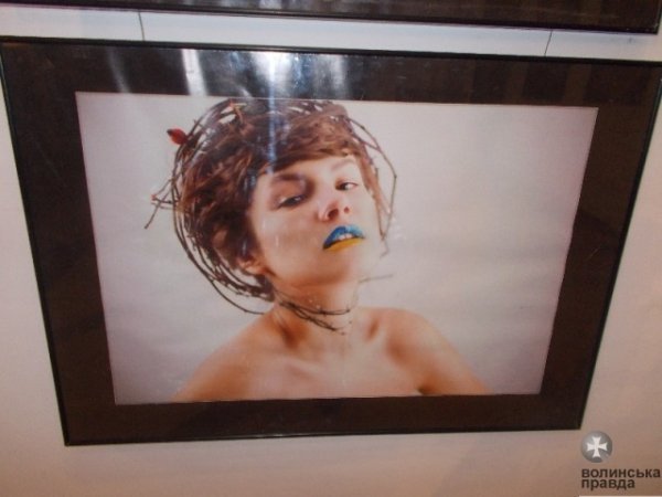Україна у терновому вінку - фотовиставка художниці з Волині. ФОТО