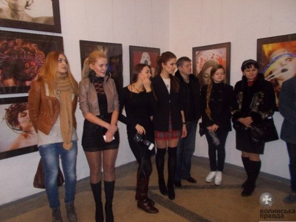 Україна у терновому вінку - фотовиставка художниці з Волині. ФОТО