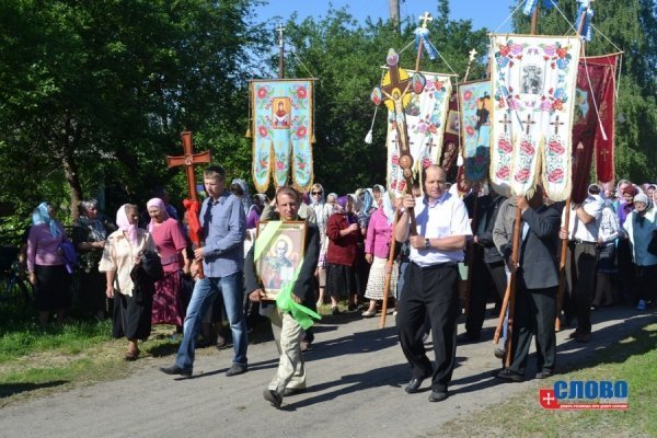 Сотні прочан з'їхалися на Волинь до чудотворної ікони. ФОТО. ВІДЕО