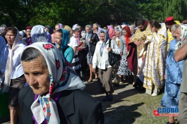 Сотні прочан з'їхалися на Волинь до чудотворної ікони. ФОТО. ВІДЕО