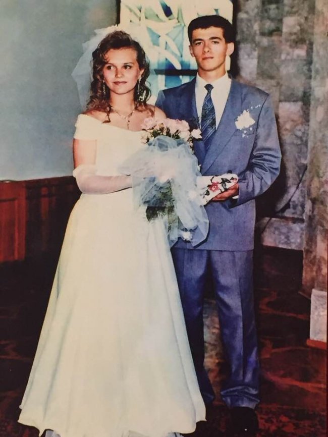 Луцький шоумен зворушливо привітав дружину зі срібним весіллям