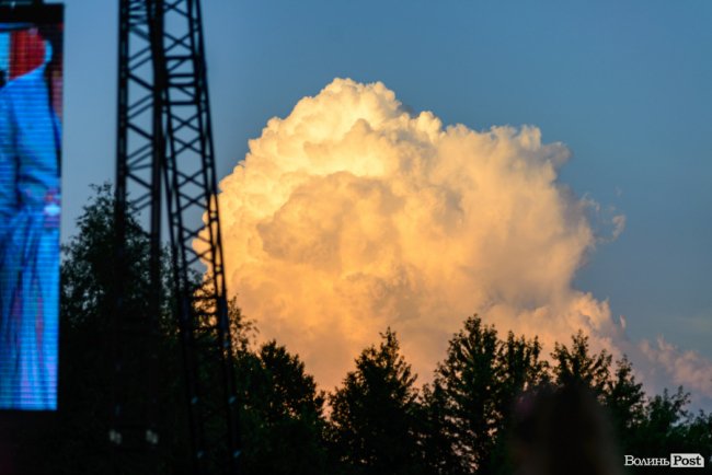 Казали «гречка», але підспівували: як у Луцьку минув безкоштовний концерт «Океану Ельзи». ФОТО 