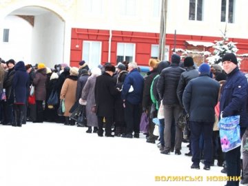 Лучани святять воду в Свято-Троїцькому соборі