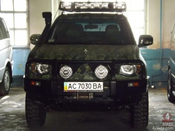 Які автомобілі у гаражі Волинської облради. ФОТО