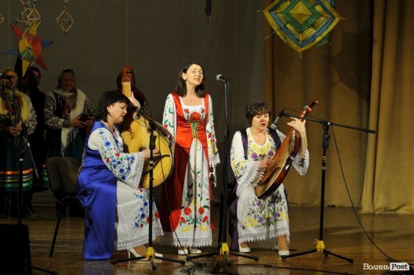 Фото з фестивалю вертепів у Луцьку