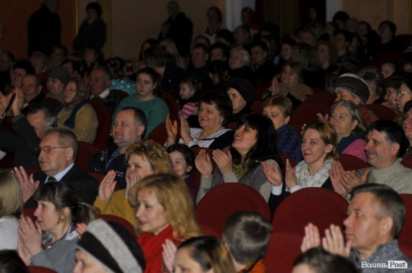 Фото з фестивалю вертепів у Луцьку