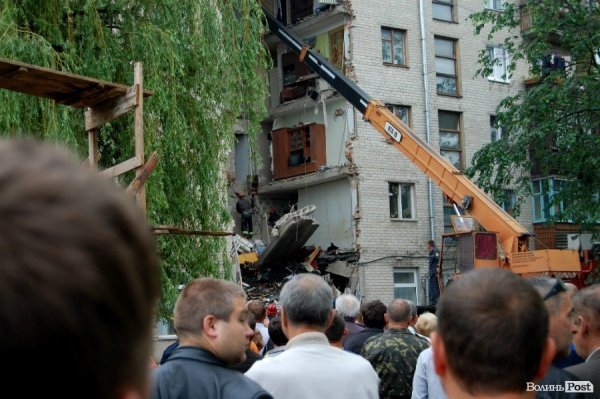 У завалах будинку в Луцьку знайшли тіло другого загиблого. ФОТО
