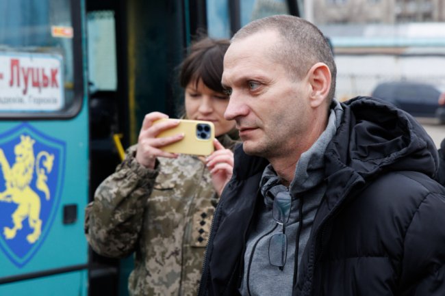 У Луцьку зустріли воїнів, звільнених із полону