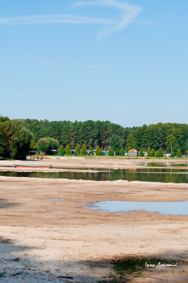 «Змілілий, але затишний», –  лучанка про осінній Світязь. ФОТО