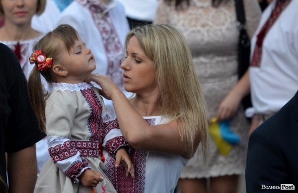 Іноземні делегати прибули на підняття прапора України у Луцьку. ФОТО