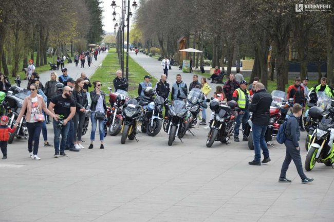 Байкерський зліт: у Луцьку відкрили мотосезон. ФОТО