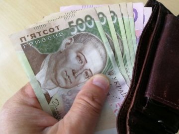 «Мінімалка» у 7800 гривень: одній із груп пенсіонерів піднімуть виплати з 1 січня