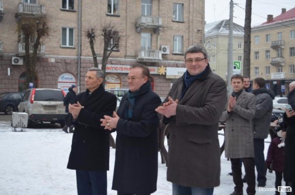 Луцькі студенти відкрили Різдвяний вертеп