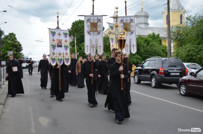 У Луцьку хресною ходою пройшли прихильники церкви Московського патріархату. ФОТО