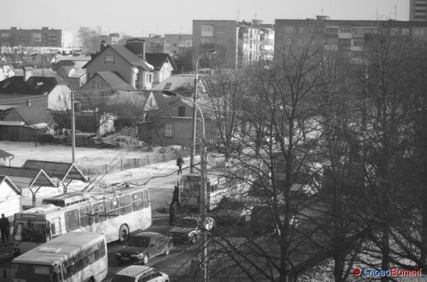 У Луцьку - тролейбусний затор. ФОТО