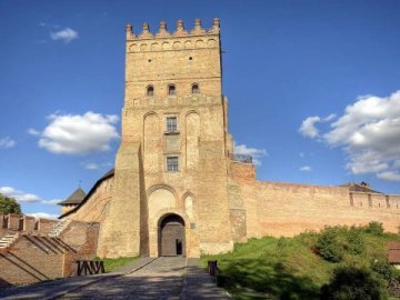 У Луцьку з'явився новий кликун