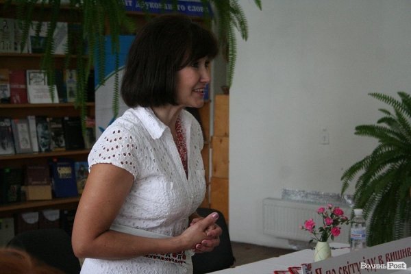 Луцьким дітям-сиротам подарували вишиті сорочки