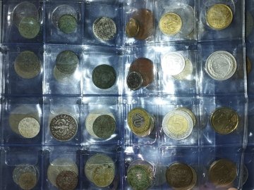 В українця в «Угринові» вилучили величезну колекцію старовинних монет
