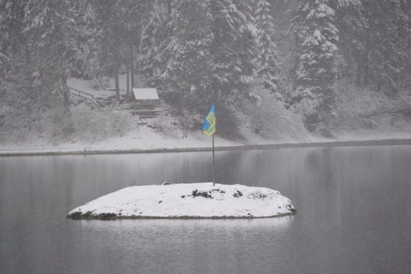 Карпати засипало снігом. ФОТО