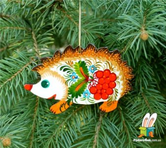 Оригінальні ялинкові прикраси – дерев’яні кулі з Петриківським розписом*