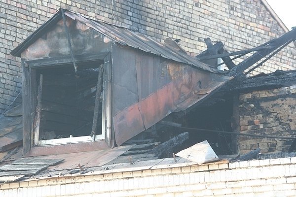 Будинок в центрі Луцька після великої пожежі. ФОТО