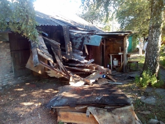 У Луцьку зносили незаконні будівлі