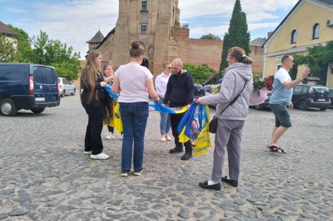 Пішов добровольцем у перші дні великої війни: у Луцьку зустріли звільненого з полону Андрія Артисюка