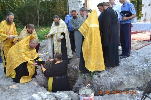 На Волині заклали першу цеглину «міліцейського» храму. ФОТО