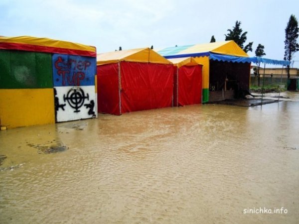 У Криму селом пронісся потік з бруду та сміття. ФОТО