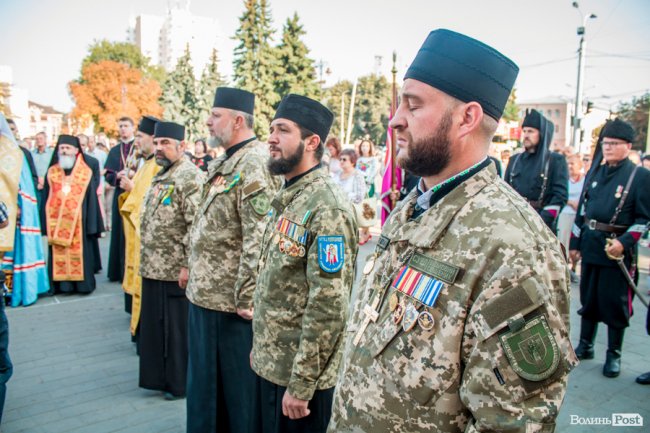 У Луцьку вшанували пам'ять загиблих воїнів АТО. ФОТО