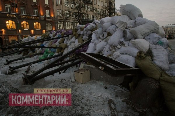 Світанок: барикади у Києві. ФОТО