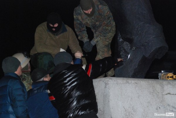 Як Волинь позбулася маневицького Леніна. ФОТО