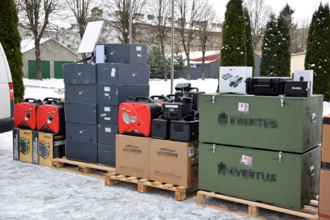 На Волині прикордонникам передали автівки та потрібне обладнання