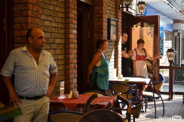 У центрі Луцька – співи і танці: стартувало «Поліське літо з фольклором». ФОТО