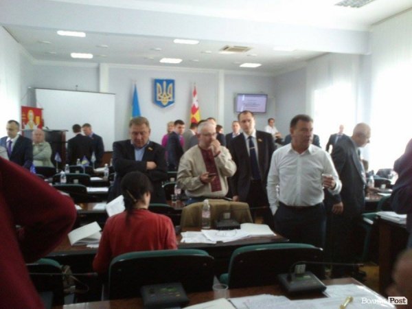 Підприємці з ринків «взяли штурмом» Луцьку міськраду. ФОТО. ВІДЕО