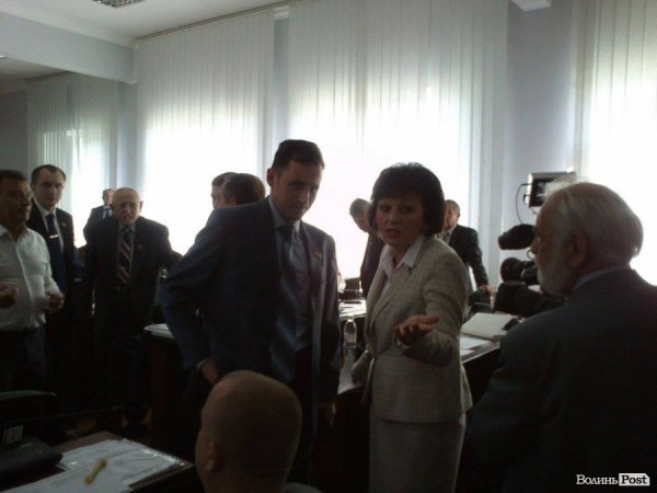 Підприємці з ринків «взяли штурмом» Луцьку міськраду. ФОТО. ВІДЕО