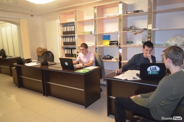 Як минув день у виборчих штабах політсил у Луцьку