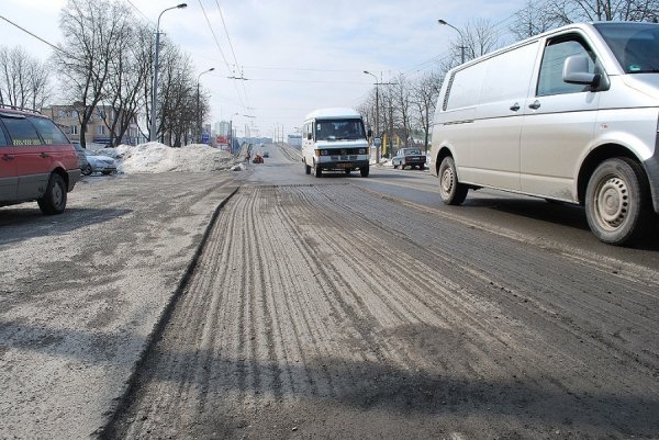 У Луцьку ремонтують дороги. ФОТО