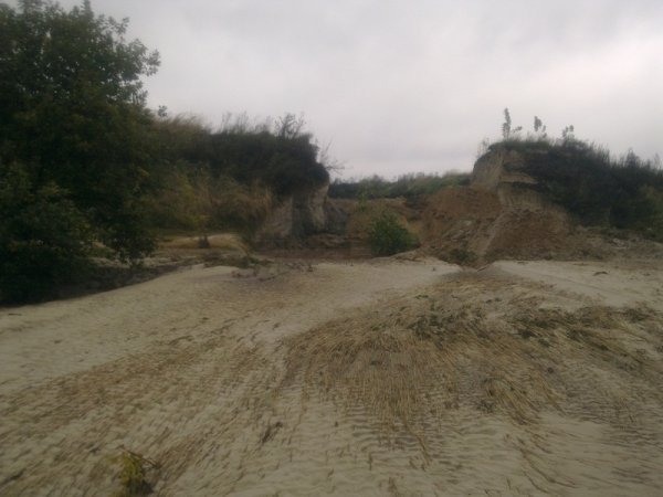 НП на Волині: нечистоти з відстійника затопили територію. ФОТО