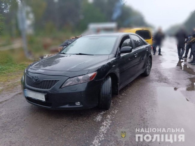 Через блокпост на Волині намагались провезти близько 70 кілограмів бурштину. ФОТО