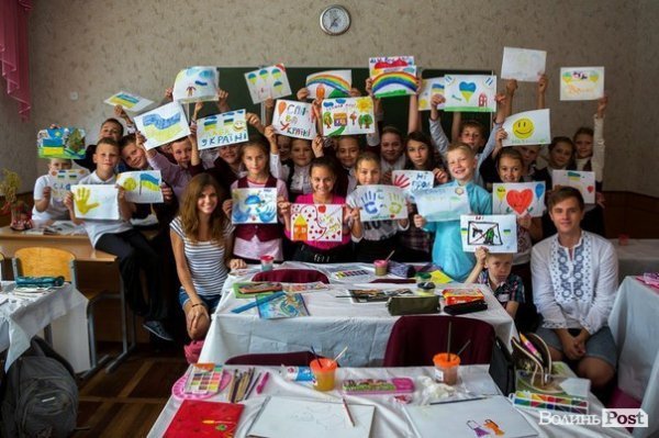 Луцькі школярі підтримали бійців АТО.ФОТО