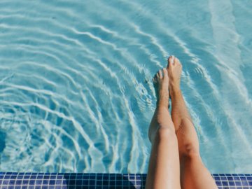 Басейни просто неба: де та за скільки можна поплавати у Луцьку і поблизу міста 